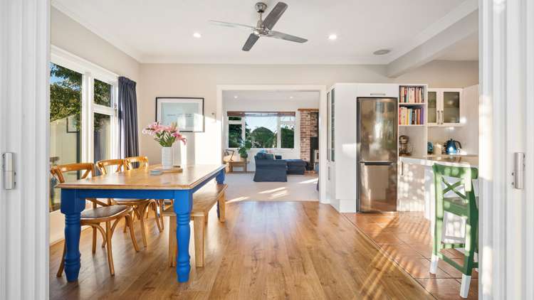 24 Derrett Place Saint Martins_8