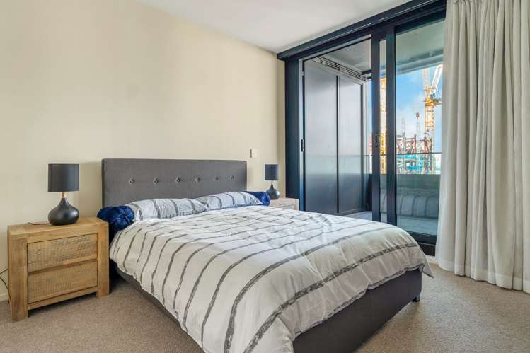 2005/10 Commerce Street 10015_6