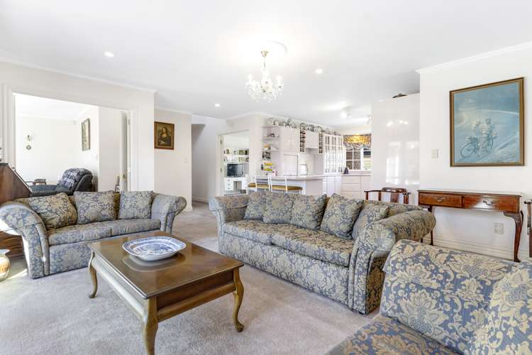 6 Len Garlick Place Pahurehure_12