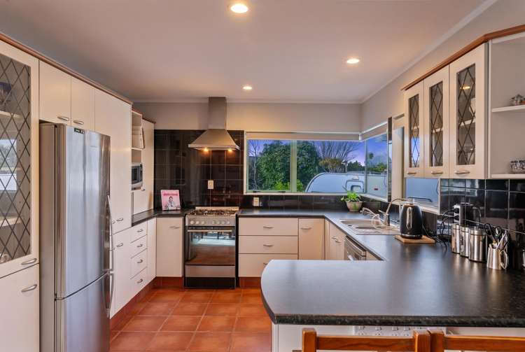 33 Kahurangi Drive Rangatira Park_2