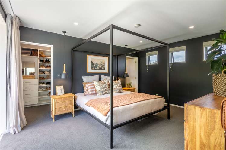 14 Riverwood Boulevard Redwood_13