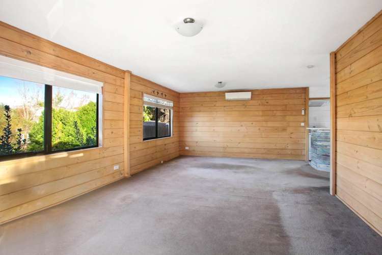 13 Valerie Crescent Okura_15