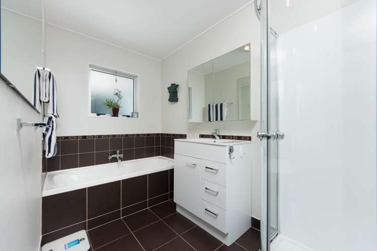 15 Pitcher Place Glen Eden_11