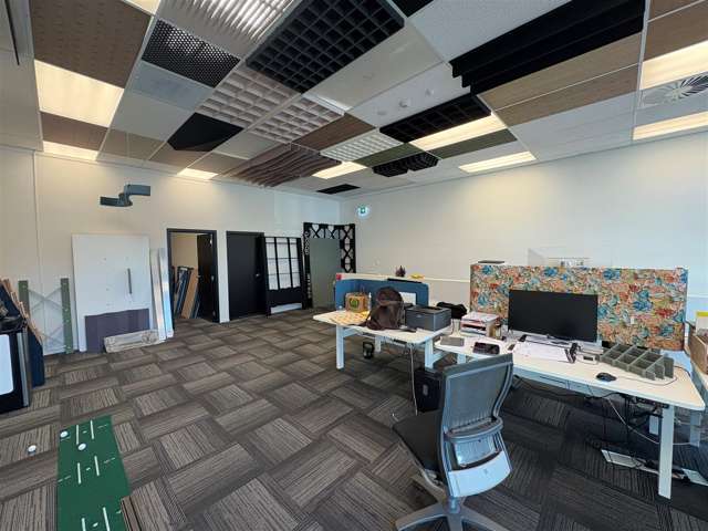 63S Hugo Johnston Drive Penrose_4