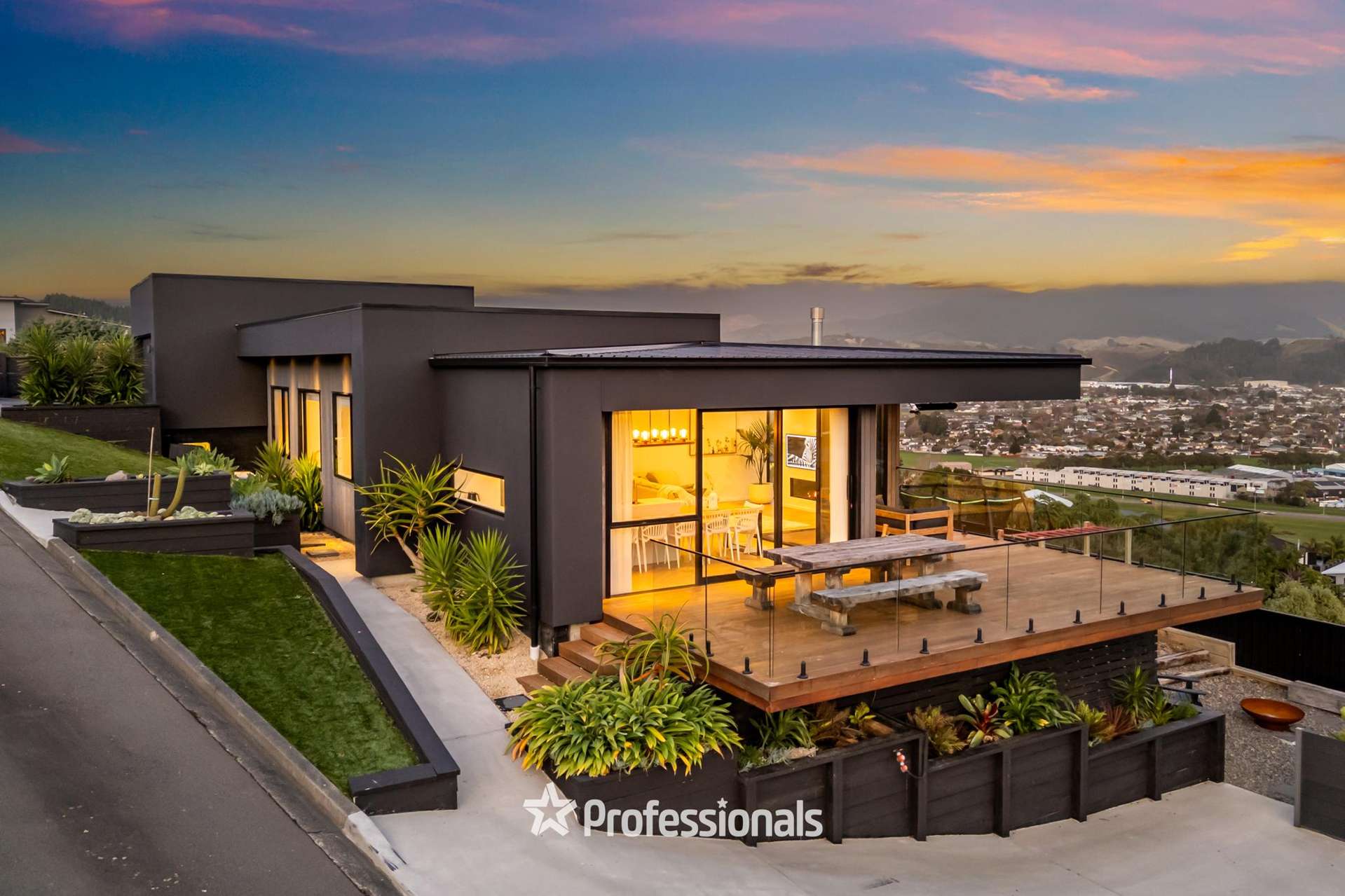 37 Percy Kinsman Crescent Riverstone Terraces_0