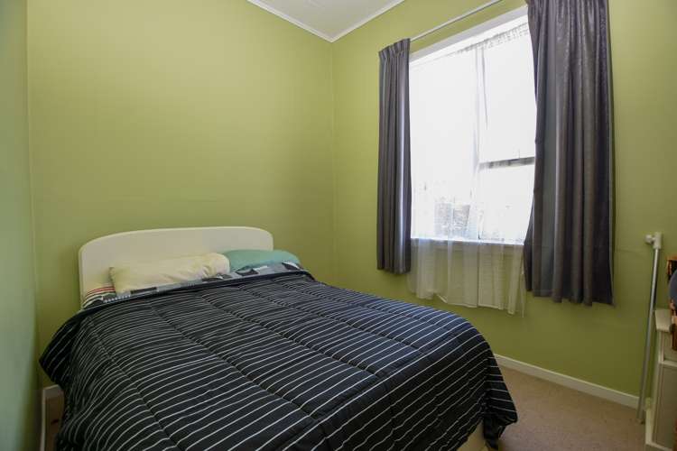 320 High Street South Carterton_10