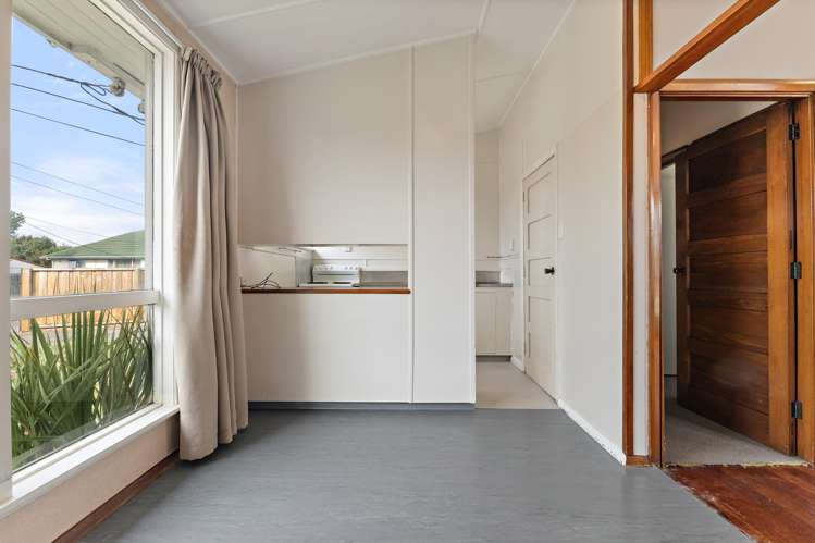 7 Betty Place Aranui_5