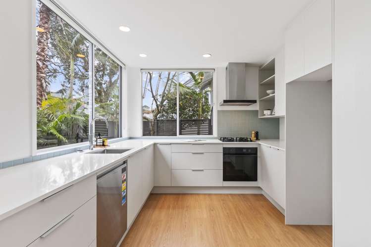 2/22 Regina Street Westmere_5