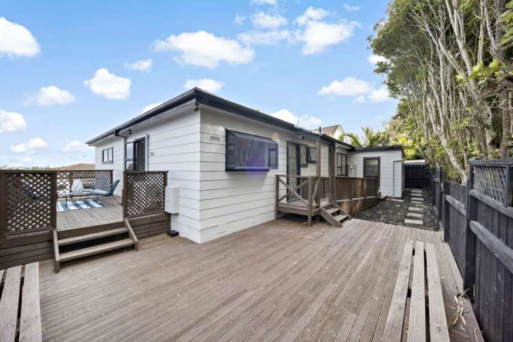 22A Madigan Place Glendene_18