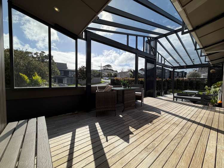 8 Riviera Place Hauraki_27