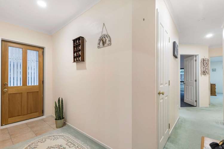 55 Basley Road Owhata_12