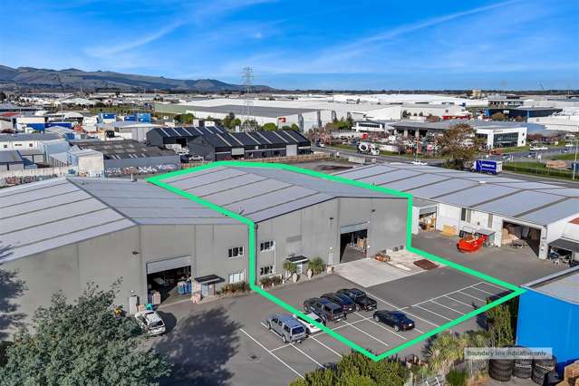 Large Tidy Industrial Unit