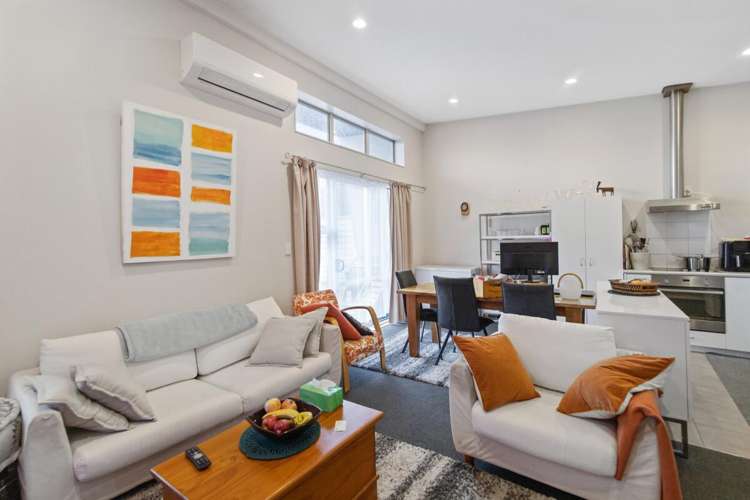 8 & 18 6 Ken Browne Drive Te Rapa_6