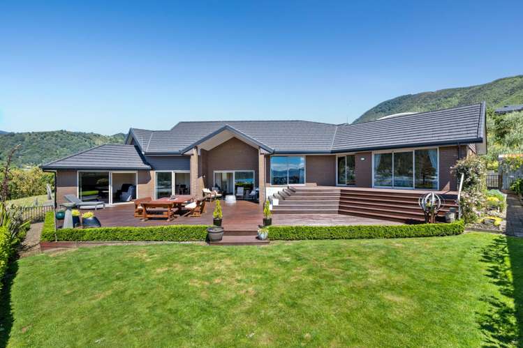 2 Harbour View Heights Picton_1