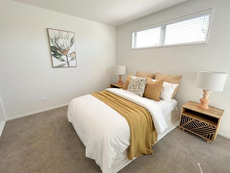 2/6 Strauss Place Somerfield_12