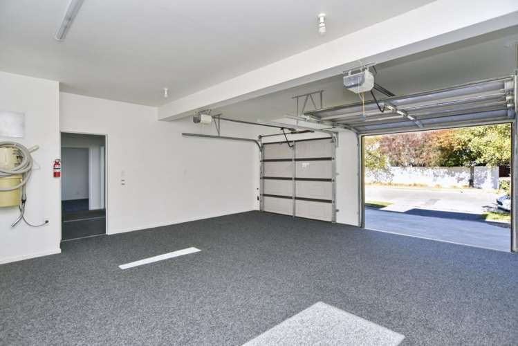 3 Glastonbury Drive Burwood_30