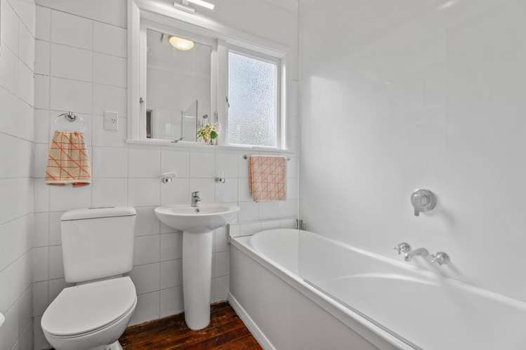 76 Mount Smart Road Onehunga_16