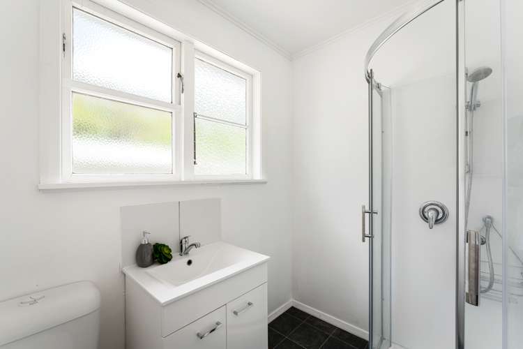 200 Waddington Drive Naenae_11