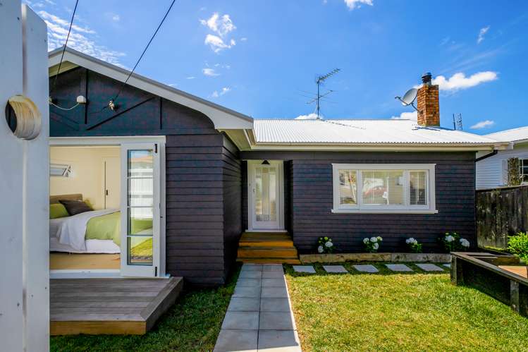 33 Premier Avenue Point Chevalier_1