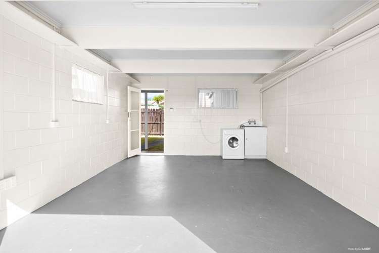 720 Te Atatu Road Te Atatu Peninsula_17