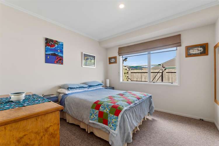 76 Covent Drive Stoke_29