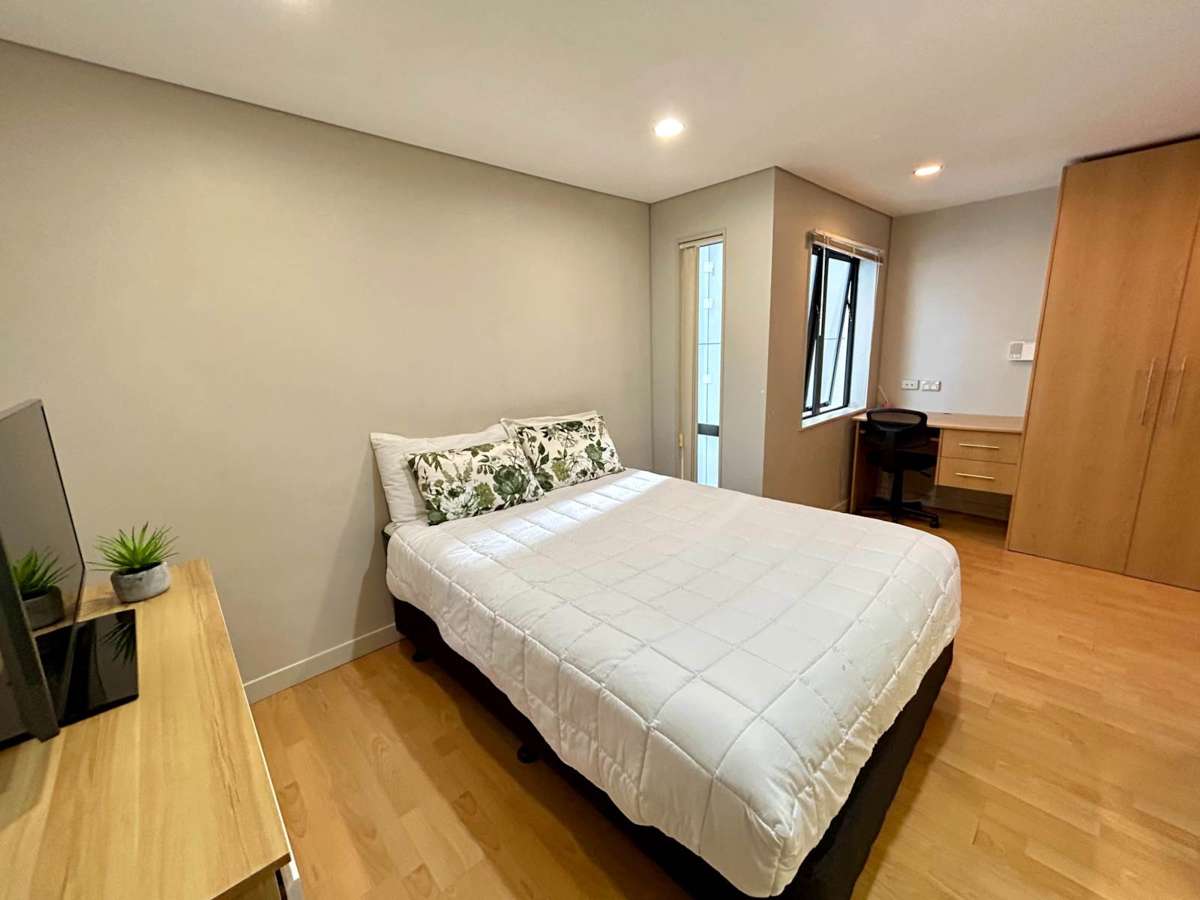 Furnished Studio in Prime Location 3