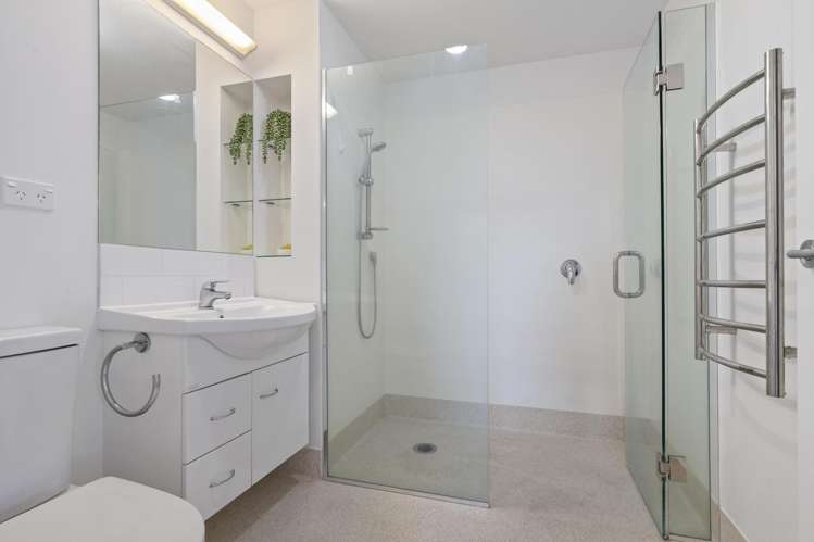 G02/102 Edinburgh Street Pukekohe_6