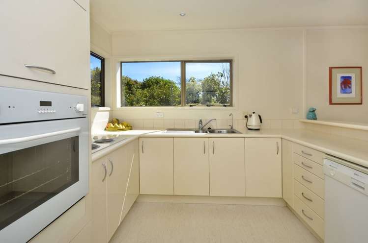 3/3 Peter Terrace Castor Bay_11