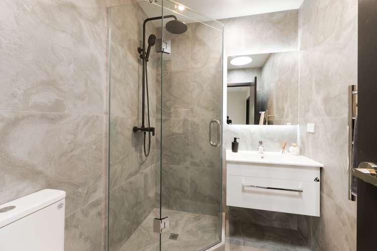 2/43 Savoy Road Glen Eden_19