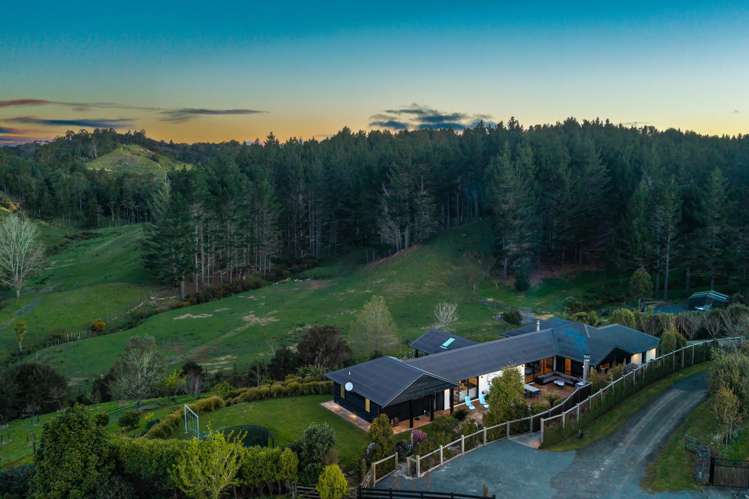 1211b Weranui Road Wainui_21