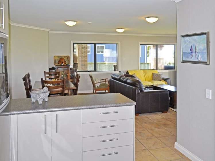 53 Ocean Beach Road Tairua_26