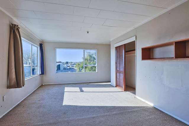 39 Folkestone Drive Flaxmere_1