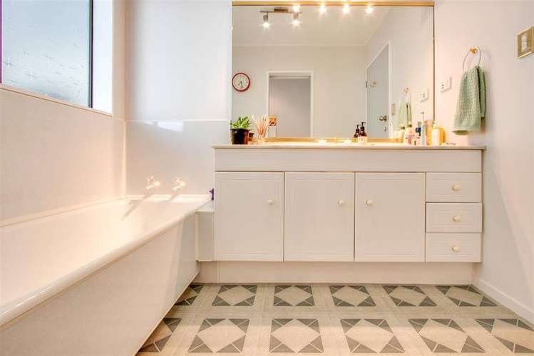 5 Ayto Way Havelock North_9