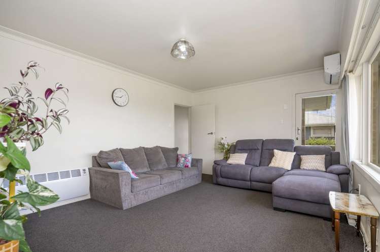 5 Simmonds Grove Greerton_4