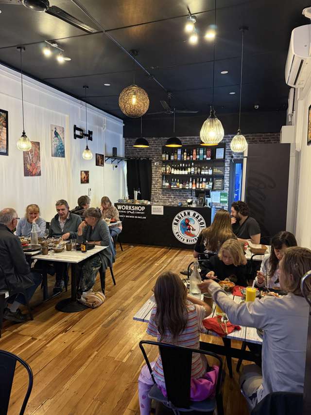 31 Bow Street Raglan_2