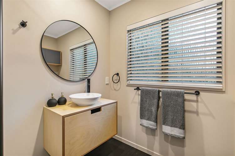 3/2 Mcglashen Place Beach Haven_14