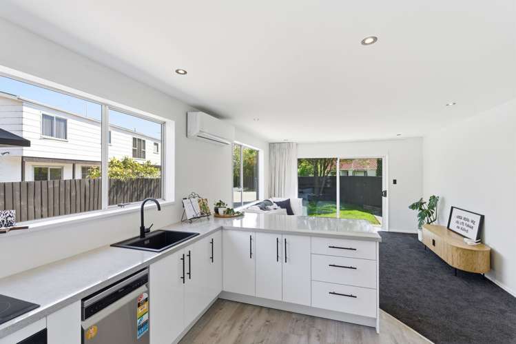 1/11 Hersham Place Bromley_4