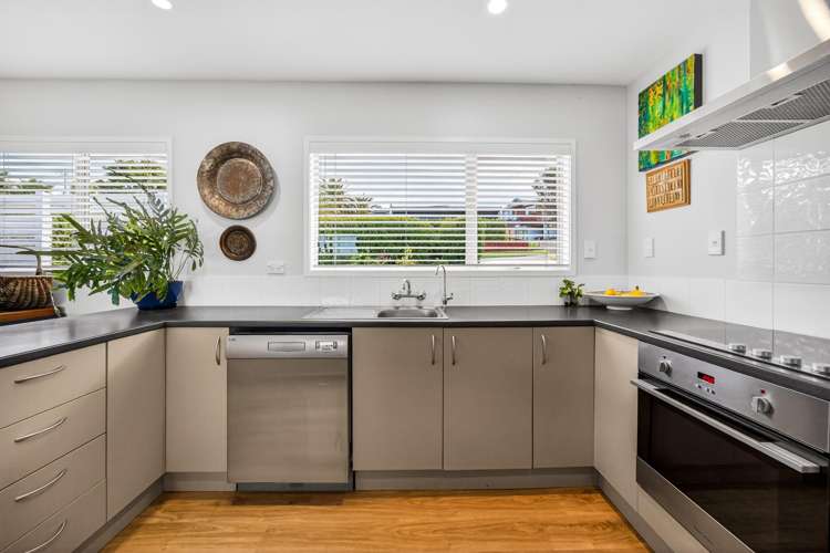 29 Brigitte View Snells Beach_5