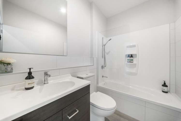 6 Ceramic Lane New Lynn_6