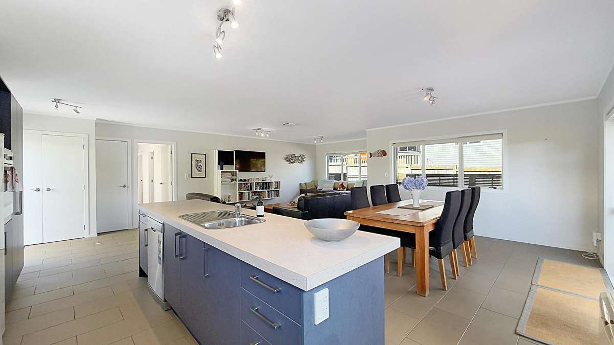 25 Whiritoa Beach Road_1