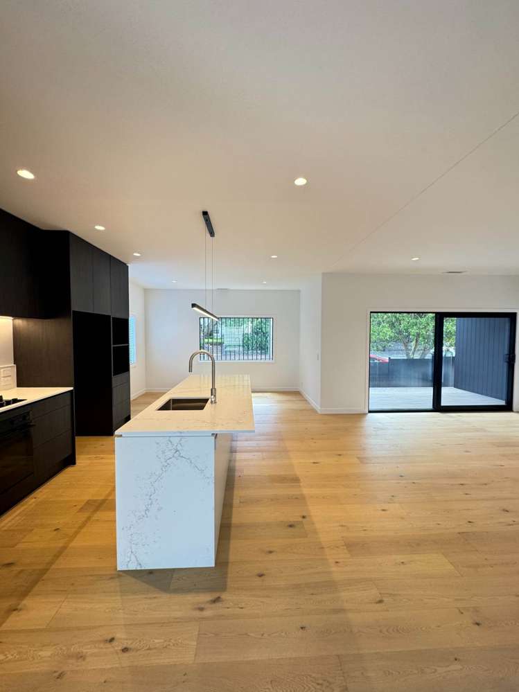 2/1 Dromorne Road Remuera_8