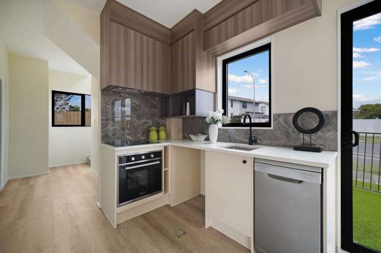 40E Friesian Drive Mangere_10