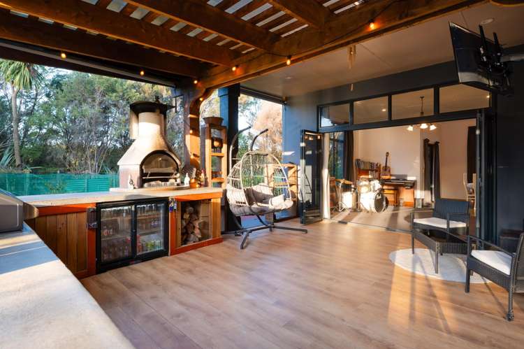 331 Athlone Drive Cambridge_16