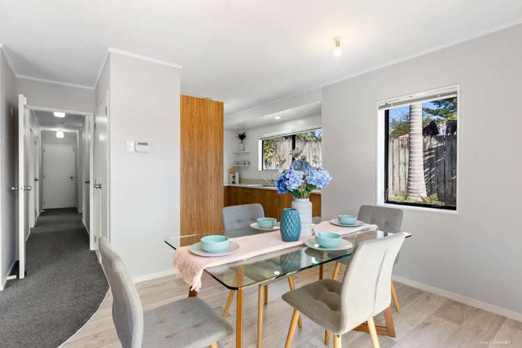 8 Skybird Place Glen Eden_9