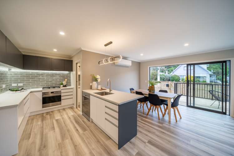 61 Dover Road Wainuiomata_15