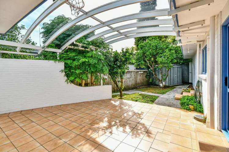 33a Youngs Road Papakura_12