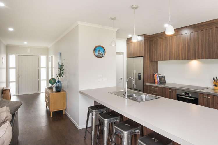 15 Coutts Way Fitzherbert_7
