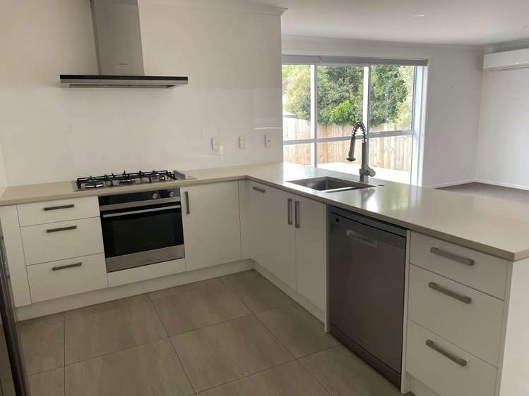 6 Ararata Lane Mangere Bridge_1