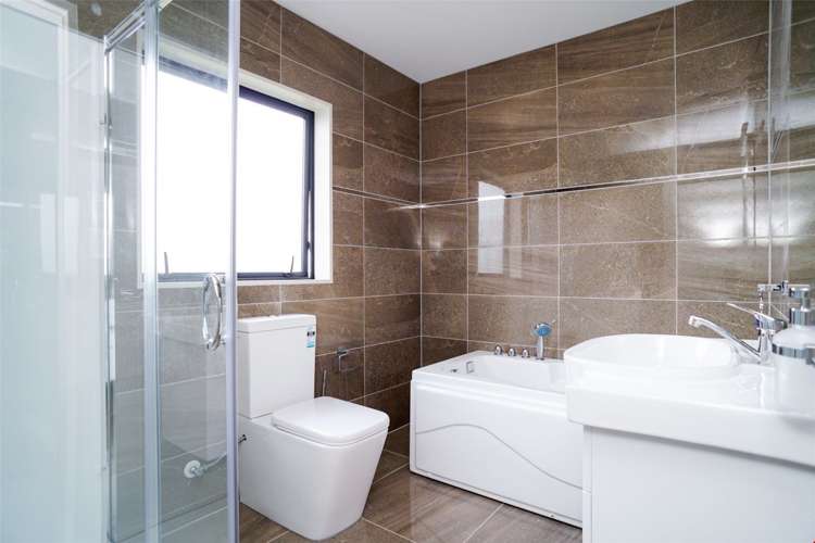 20a Hepburn Road Glendene_18