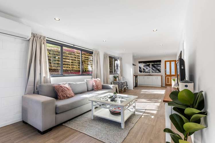 53 Sheridan Drive New Lynn_7